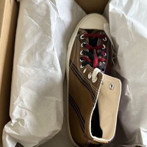 Converse Chuck 70 Hi ‘Varsity’  in Tan/Biege. US Size: men’s 9.5, women’s 11.5